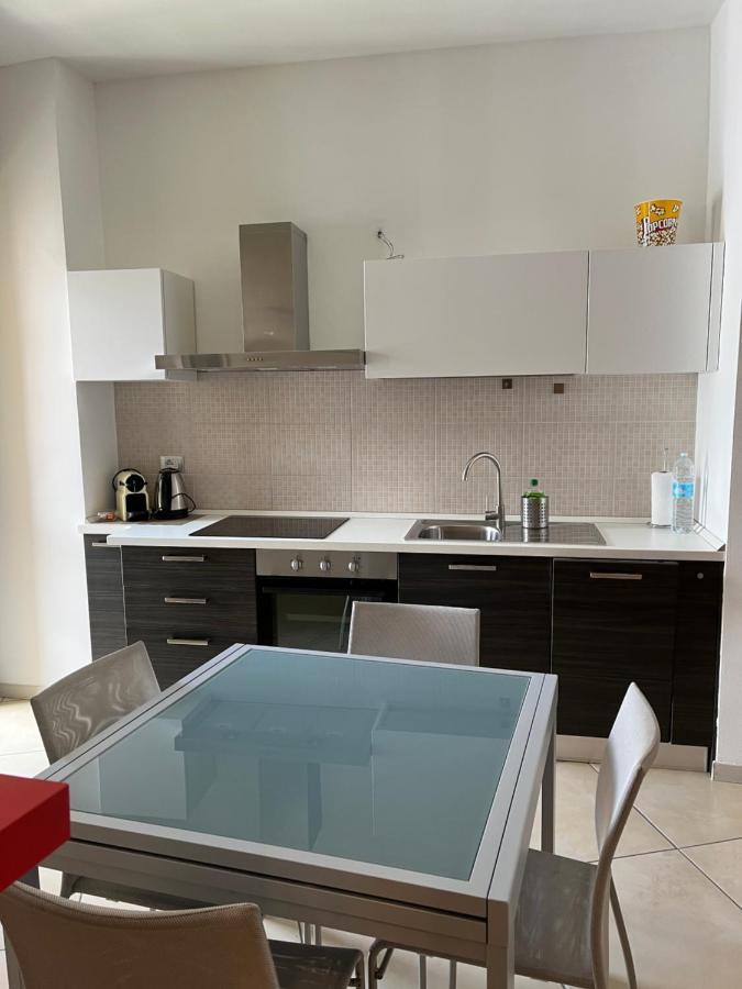 Bilocale In Centro - 10Km Da Malpensa Apartment Gallarate Exterior photo
